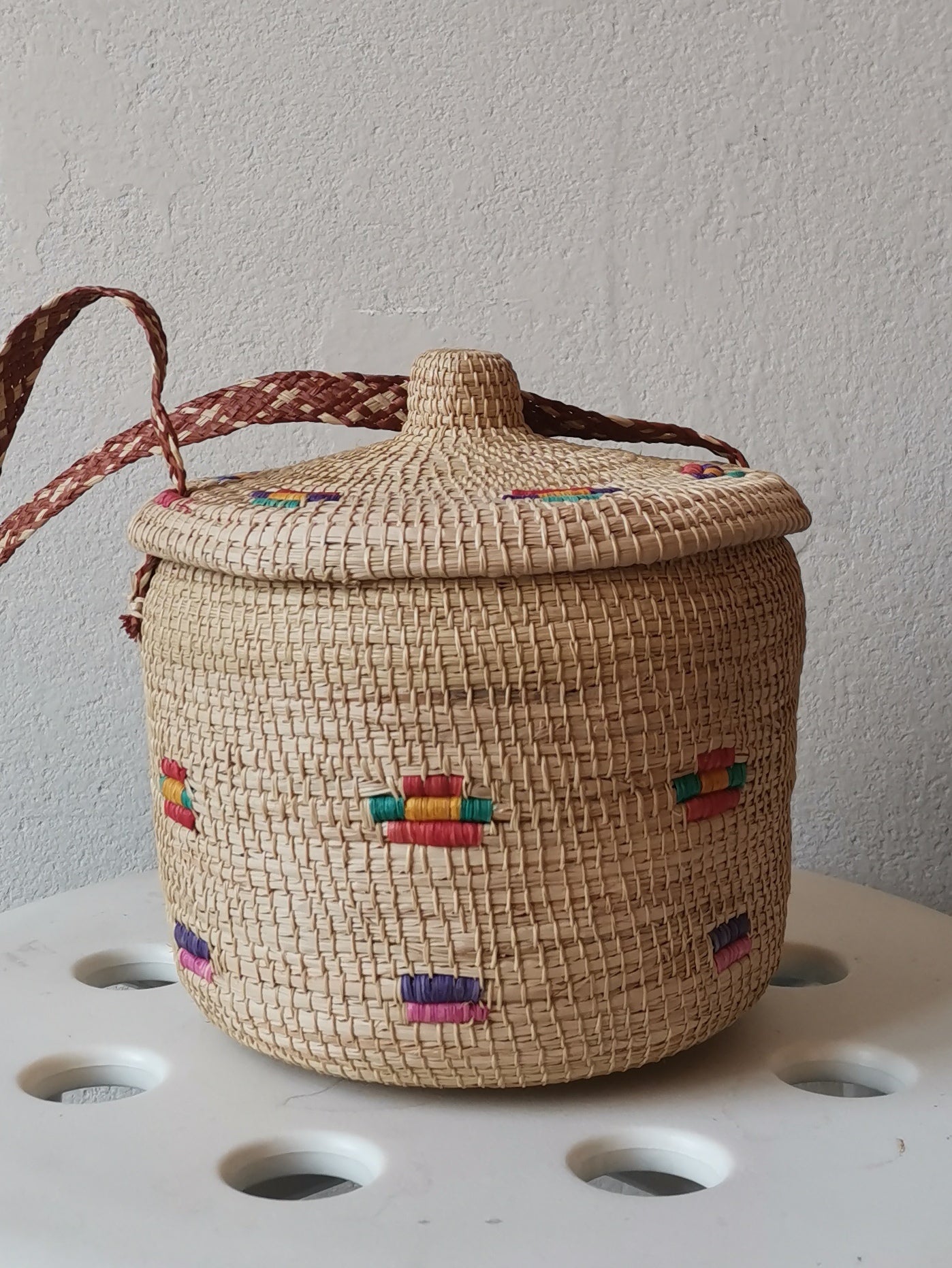 Panier avec couvercle et bandoulière S différentes couleurs