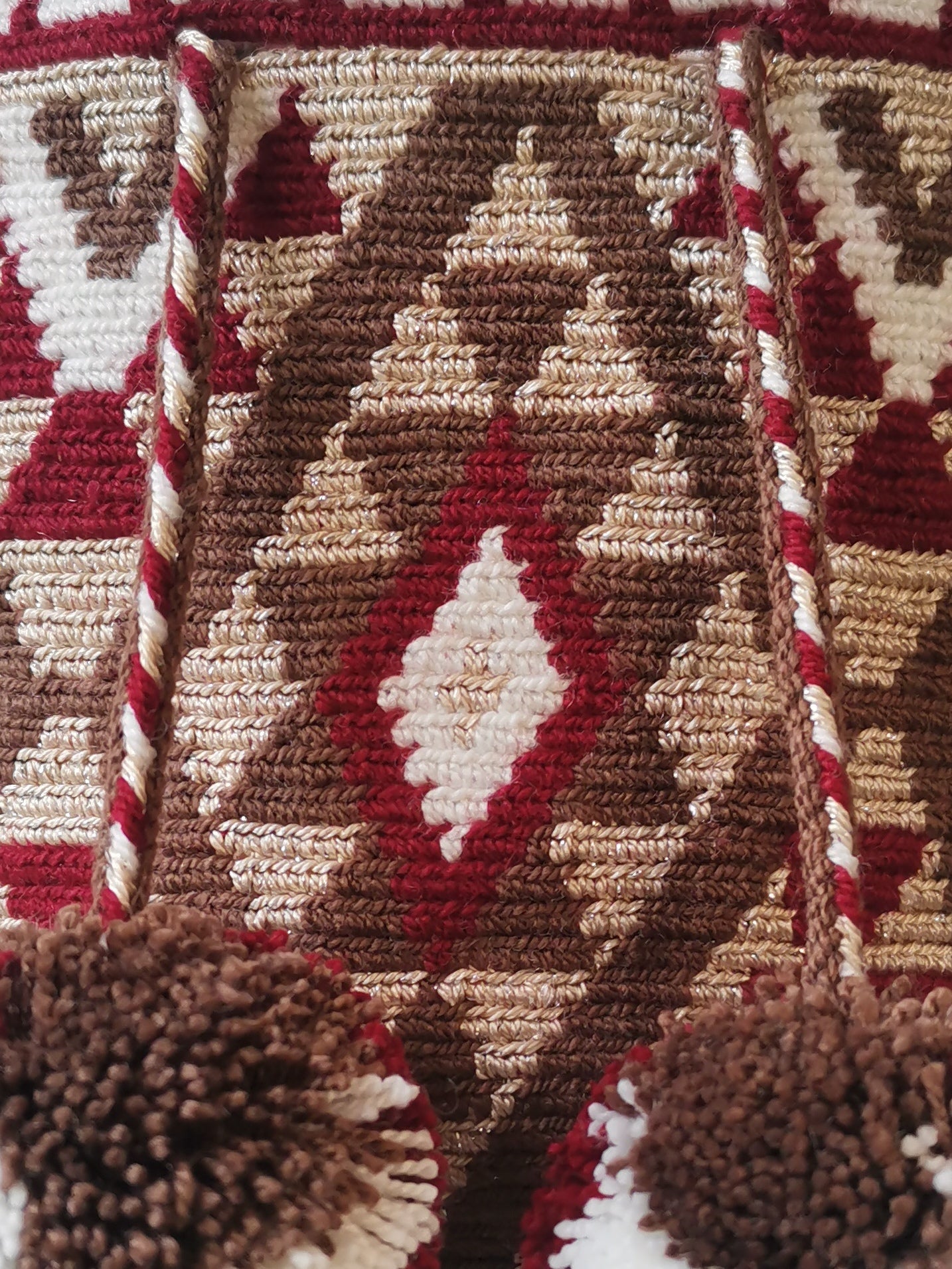 Mochila shoulder bag with brown and white pompon S
