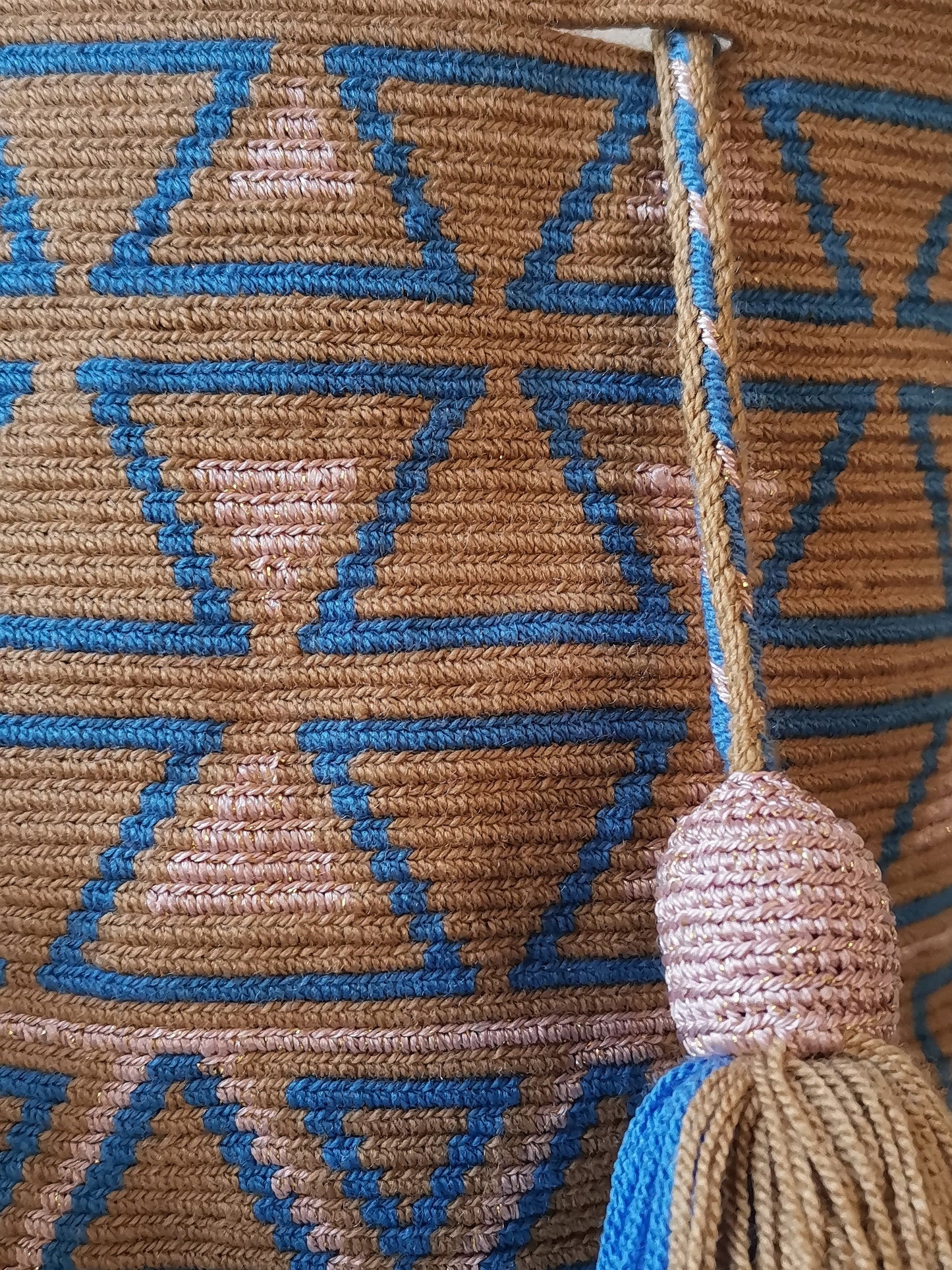Beige and blue M mochila shoulder bag
