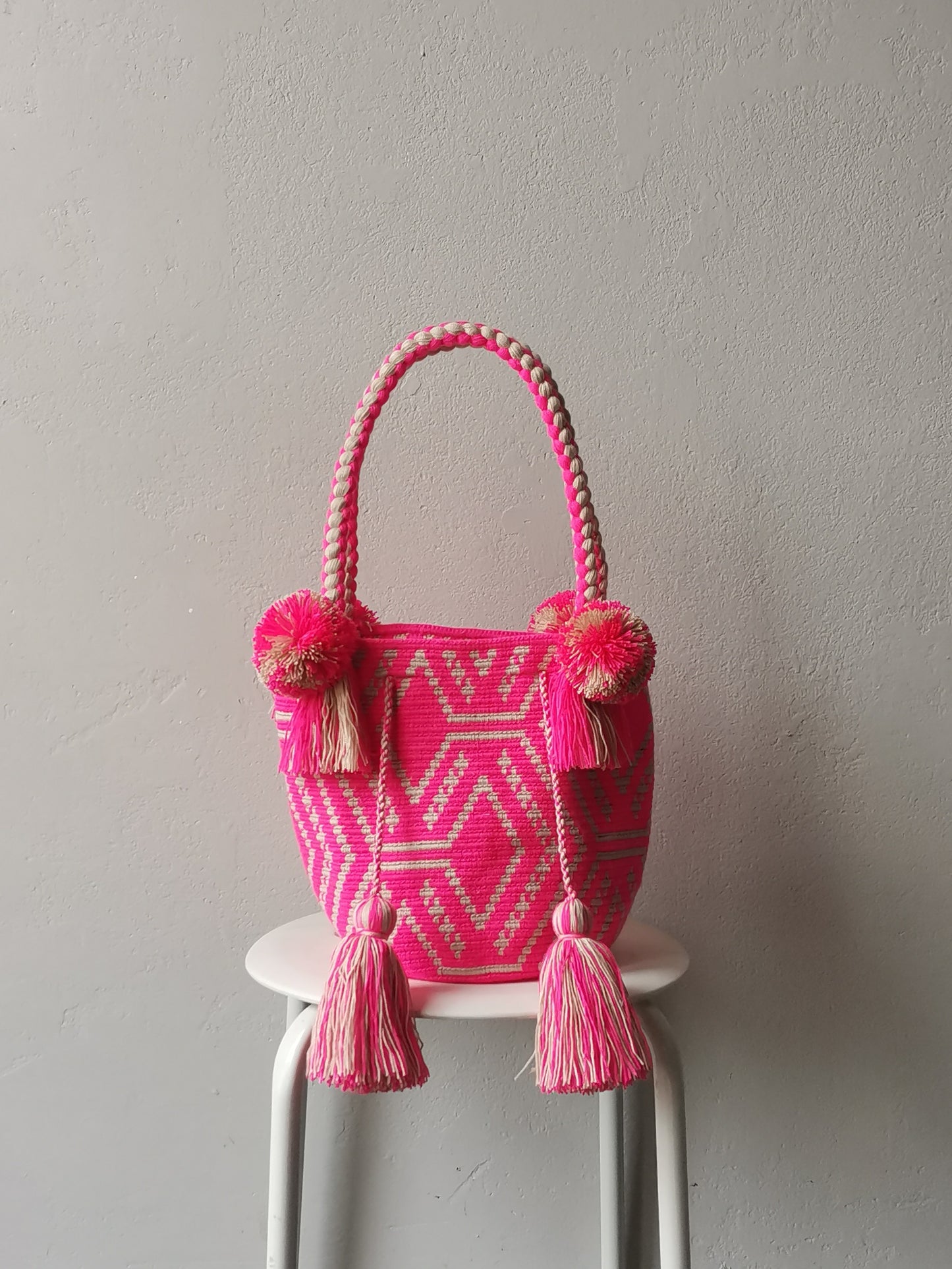 Borsa mochila a mano M rosa acceso e beige