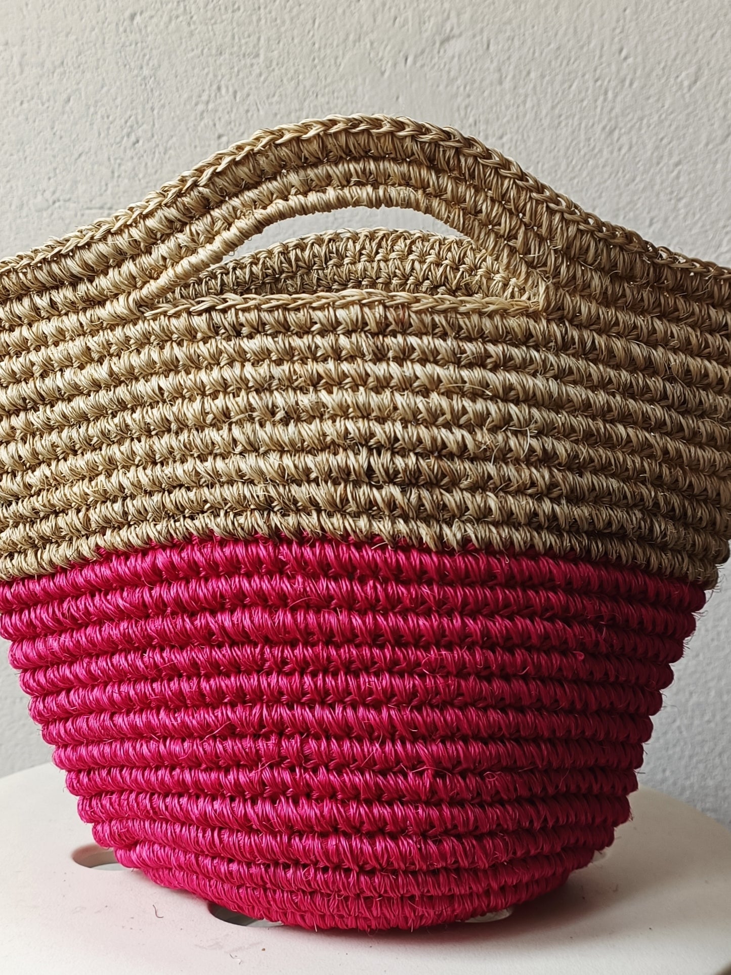 Tramae basket bag S beige melange and fuchsia