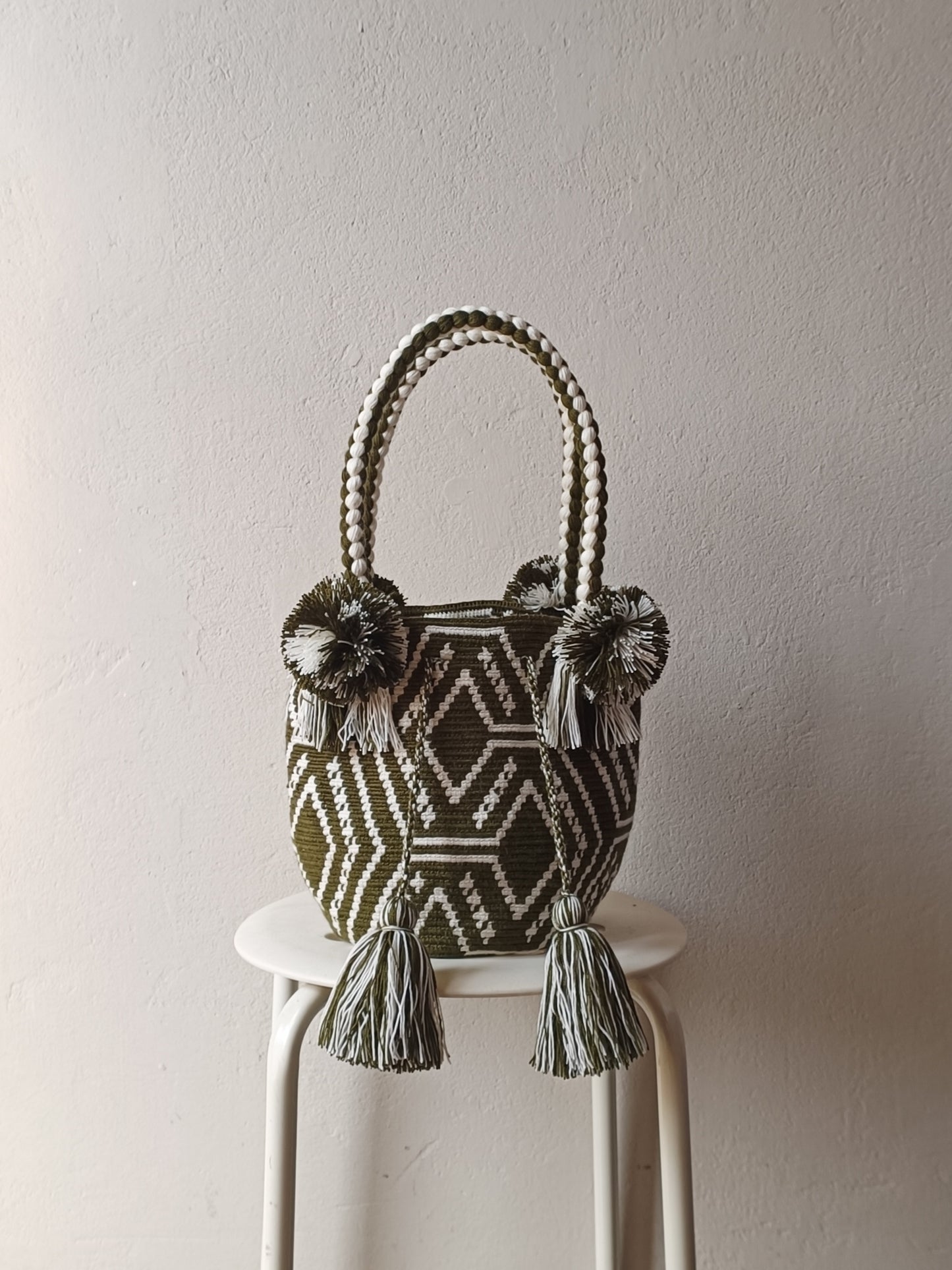 Mochila handbag M dark lilac and beige