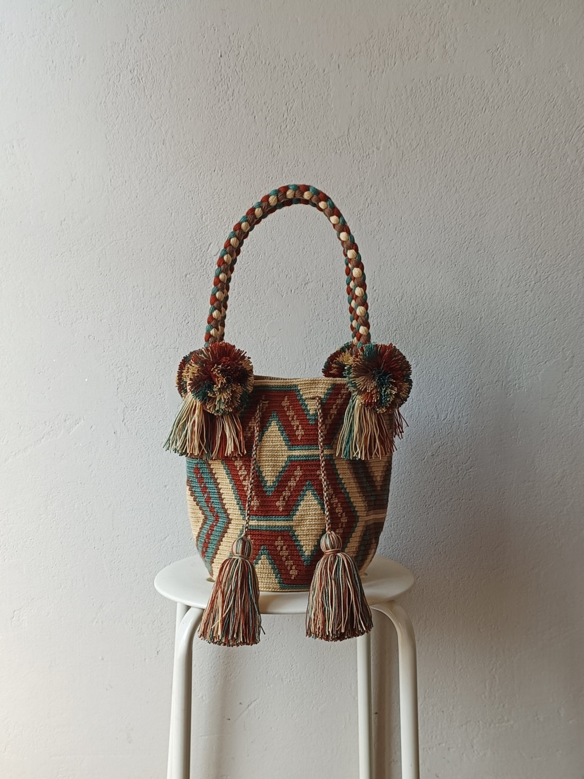Borsa mochila a mano M beige chiaro e marrone