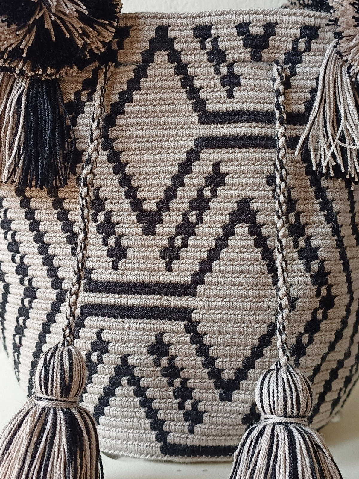 Borsa mochila a mano M grigio chiaro e nera