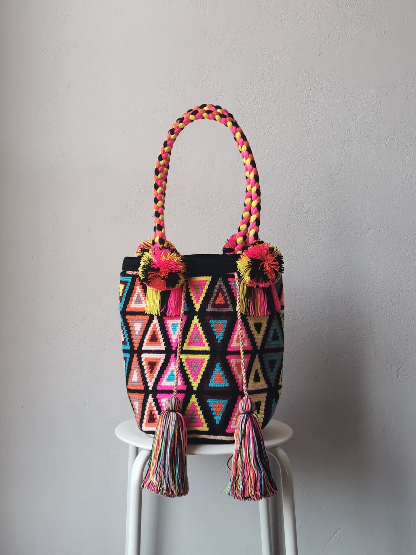 FINE SERIE - Borsa mochila a spalla L nera e colori vari