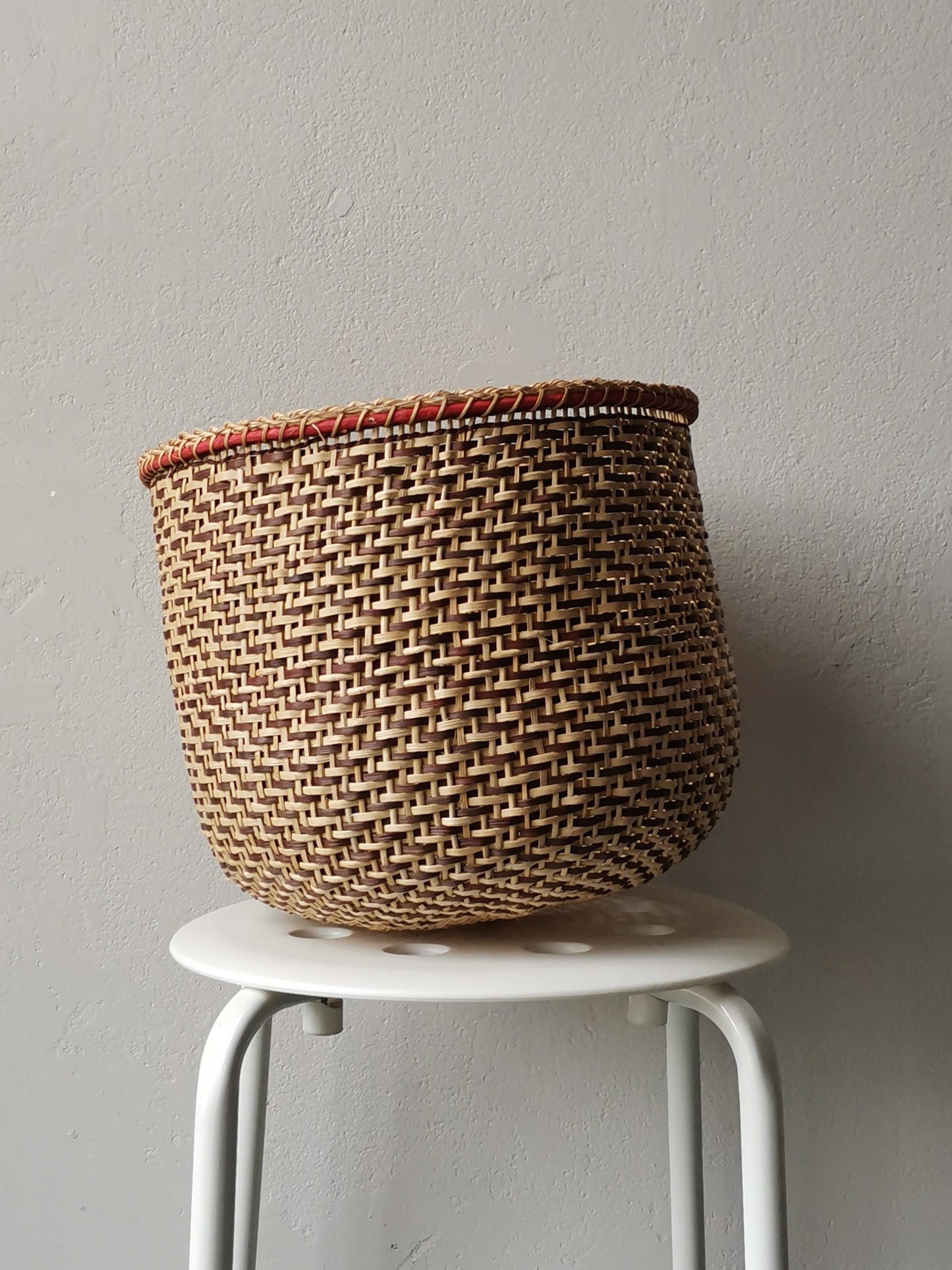 Corbeille de fruits L rouge