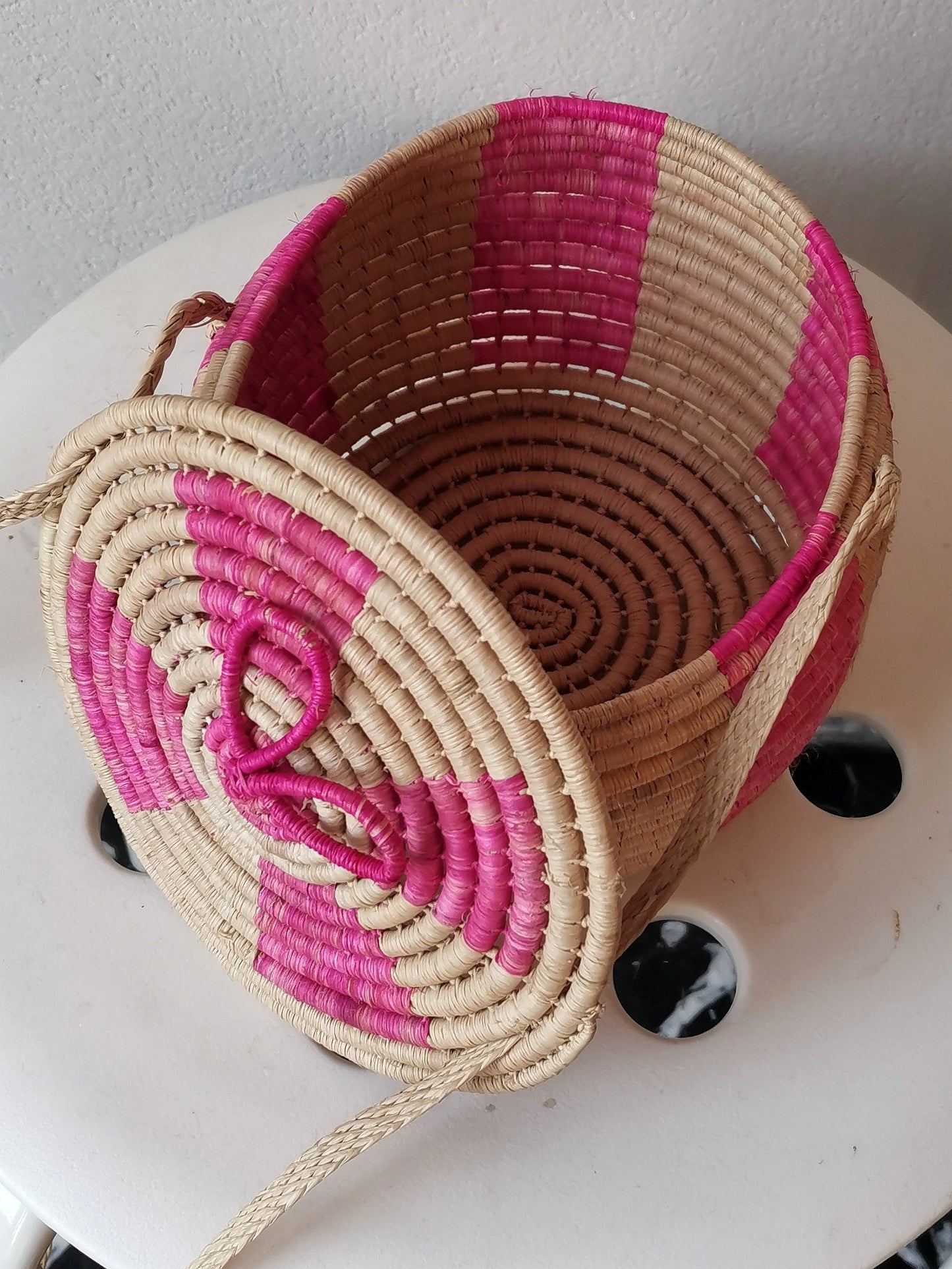 Panier avec couvercle et bandoulière S fuchsia