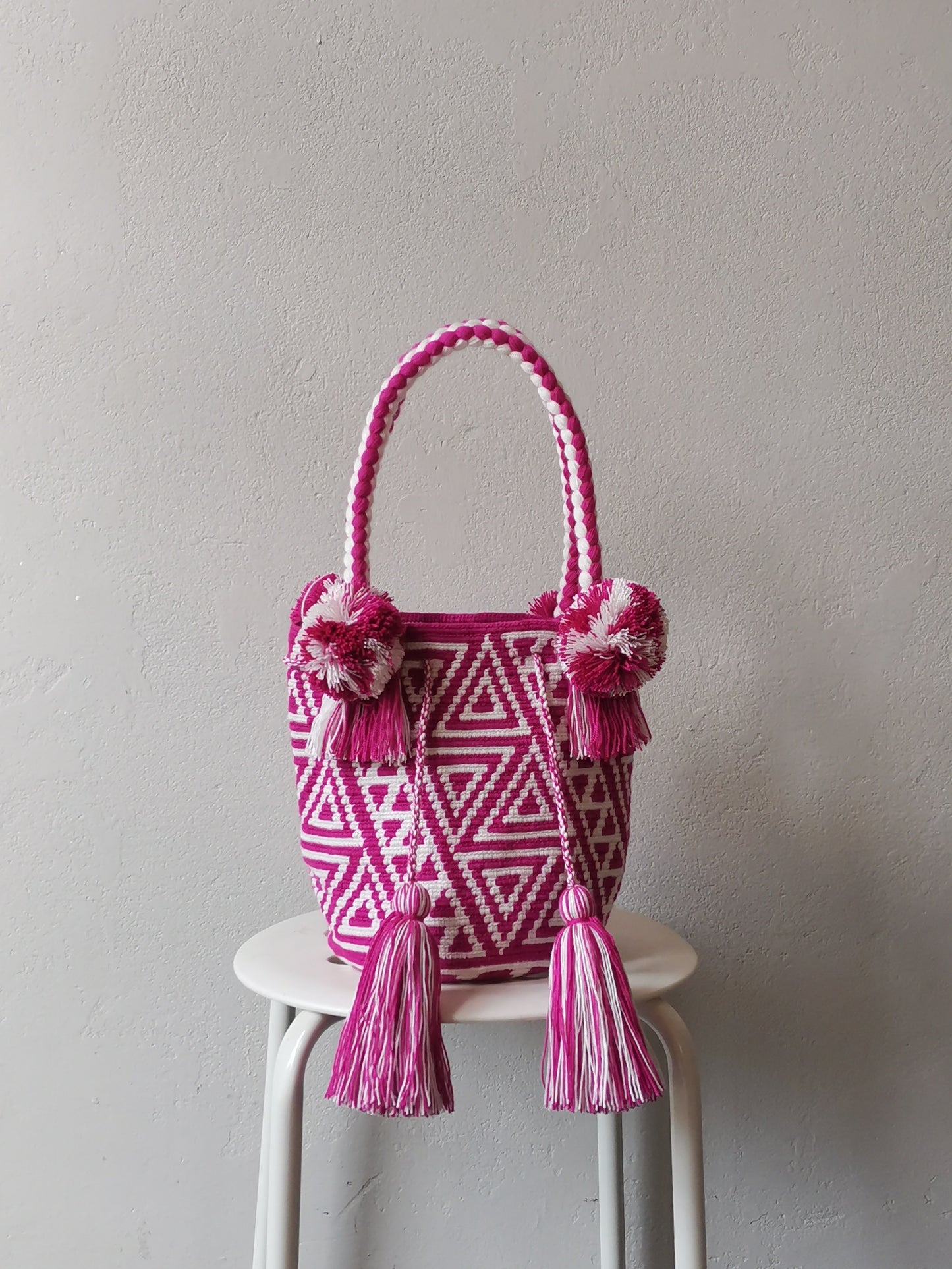 White and cyclamen pink M mochila handbag