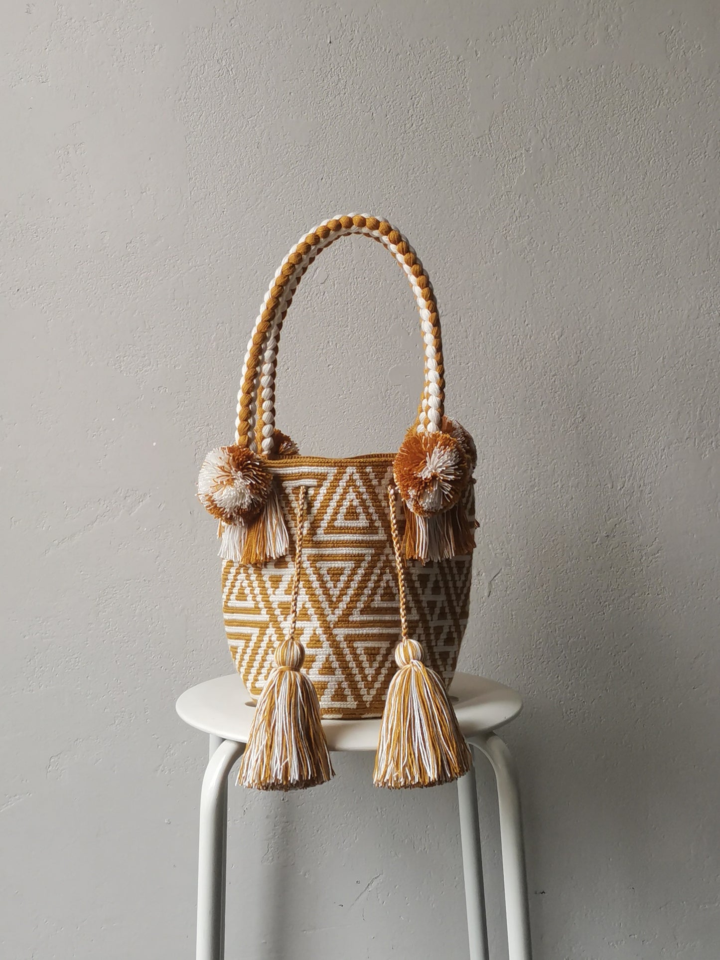 Borsa mochila a mano M giallo senape e bianco