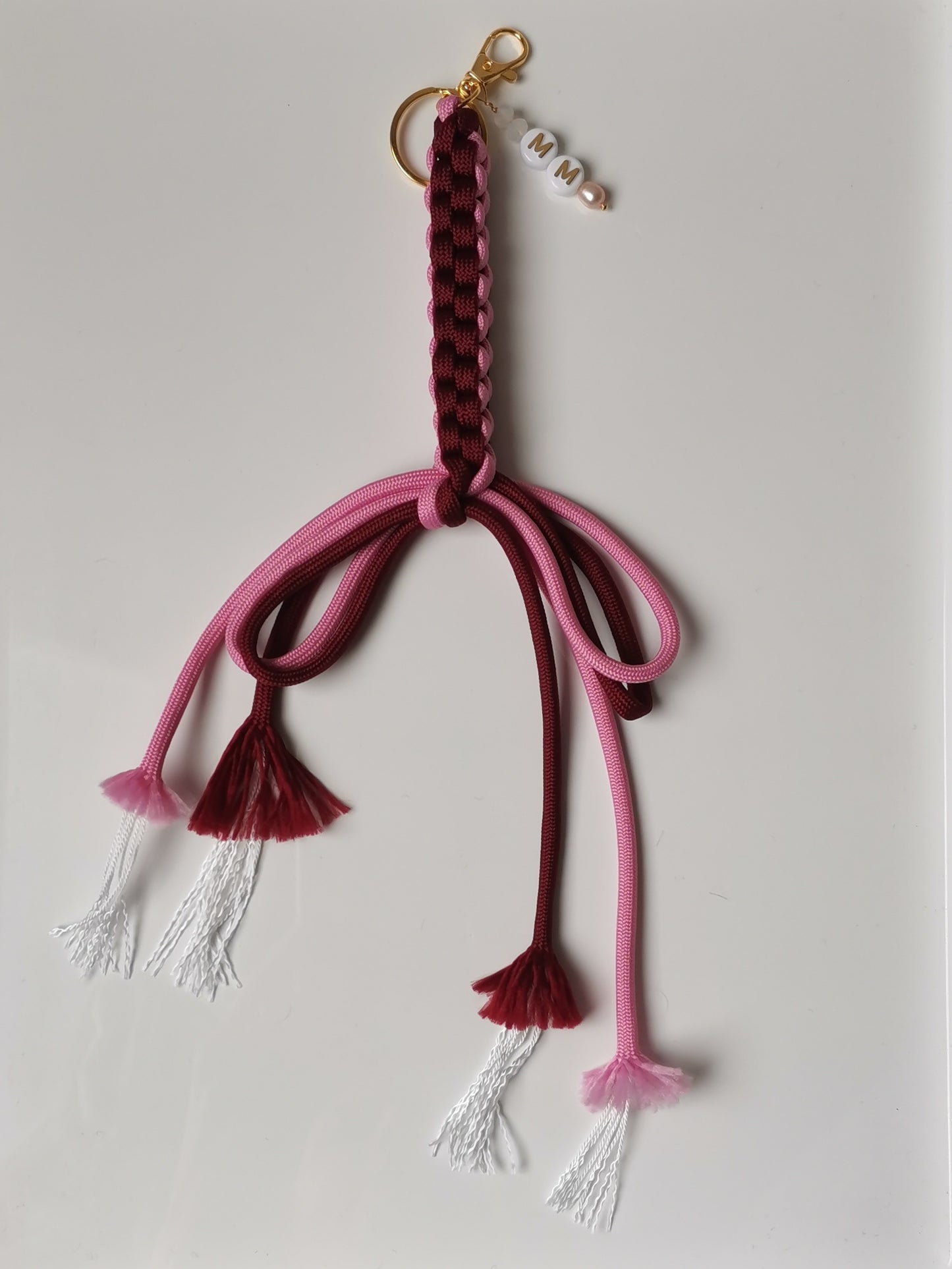Charm per borse con fiocco spettinato bordeaux e rosa