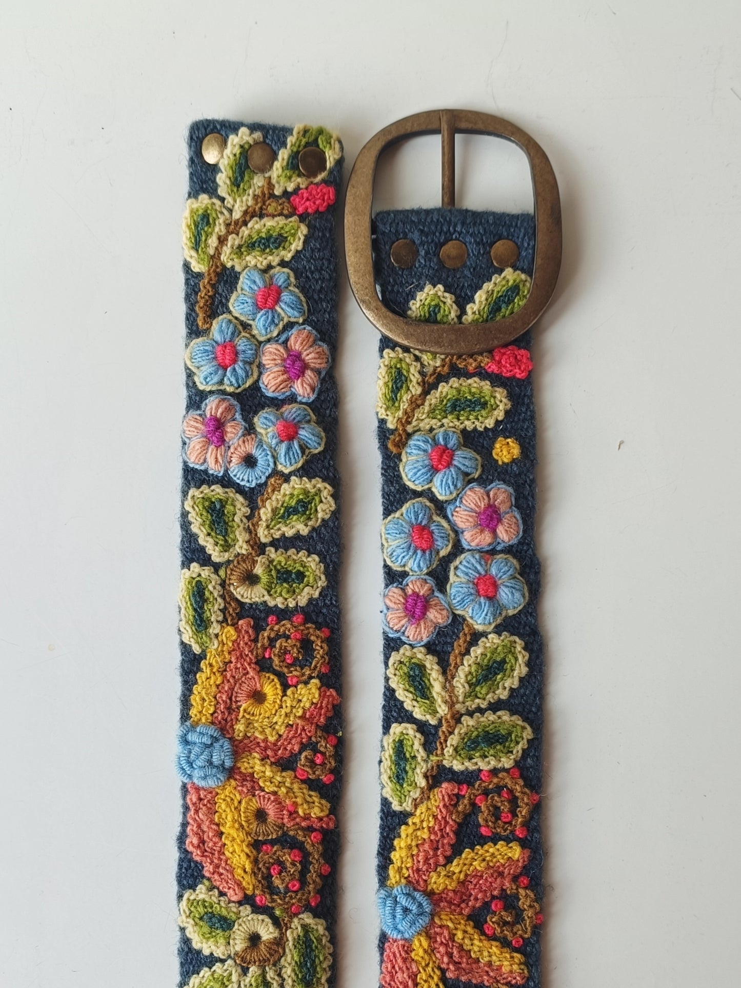 Denim blue belt L embroidered with floral details
