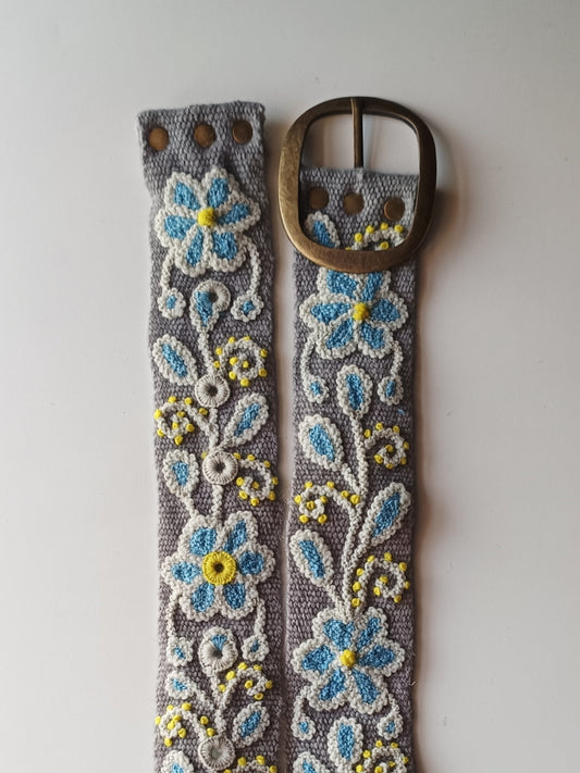 Cintura ricamata S grigia con dettagli floreali