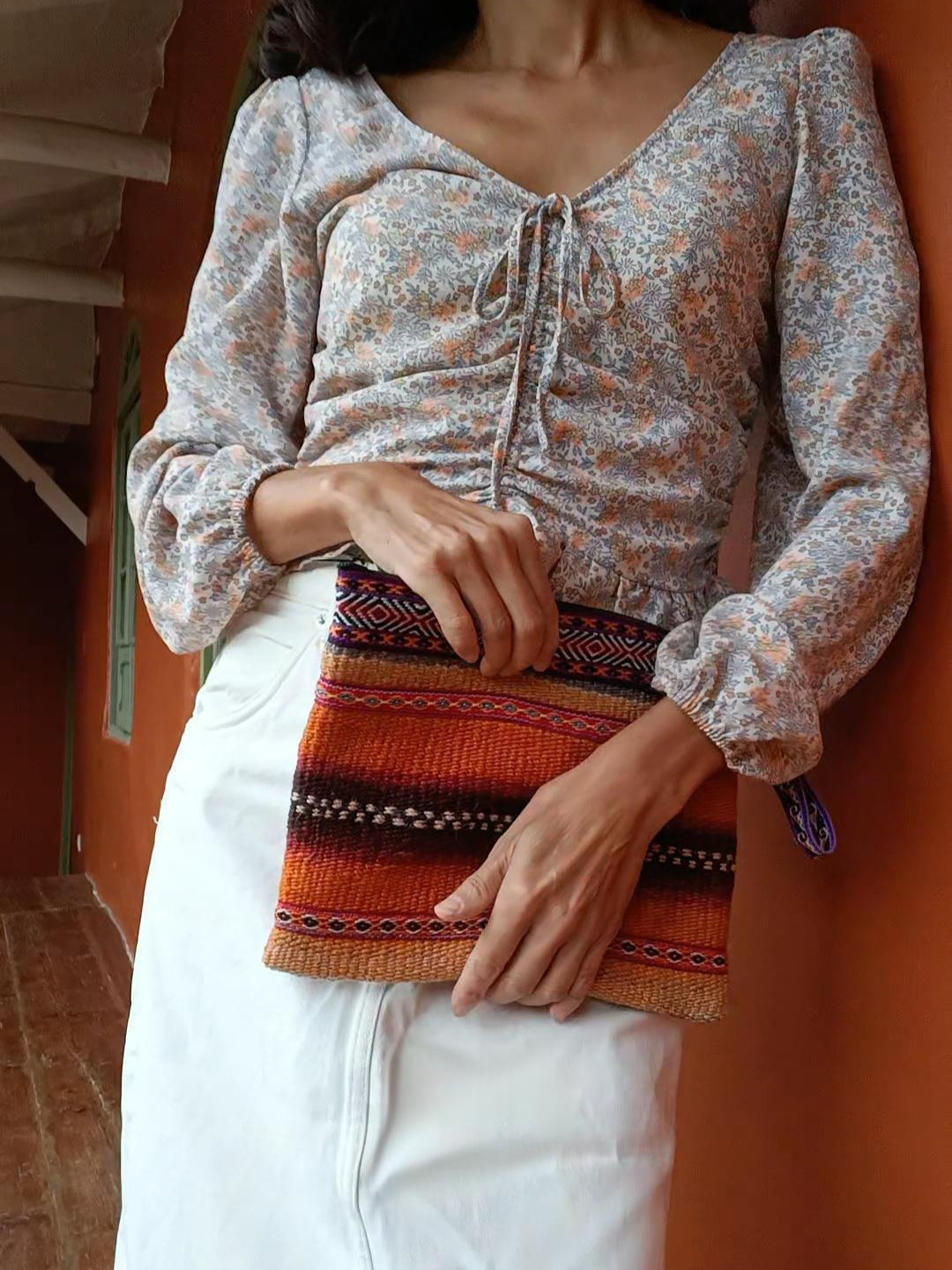 Antique clutch bag with handle L light blue and orange