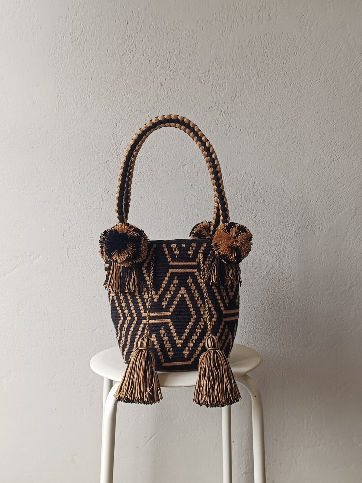Sac à main mochila M beige et noir
