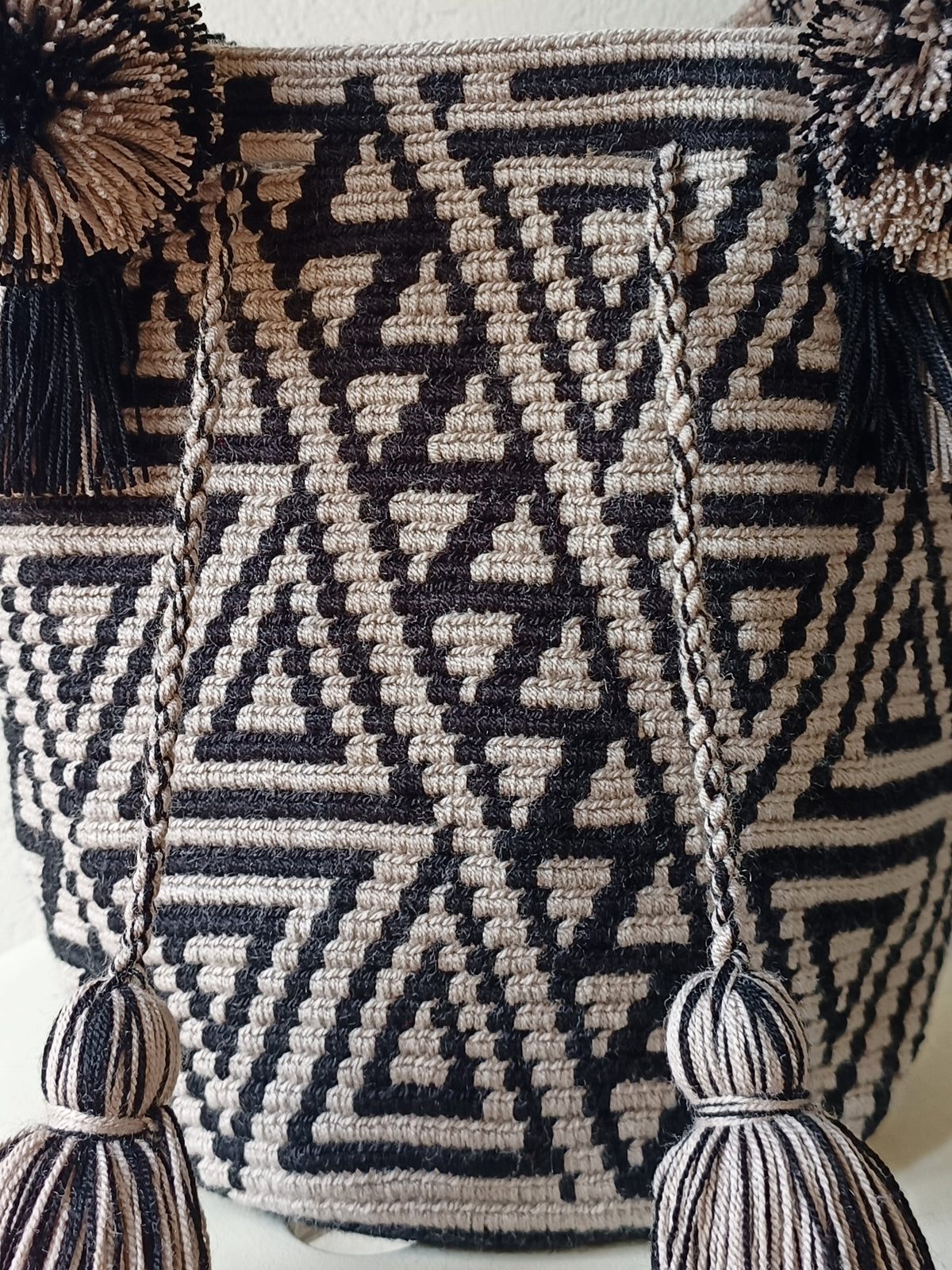 Borsa mochila a mano M grigio chiaro e nera