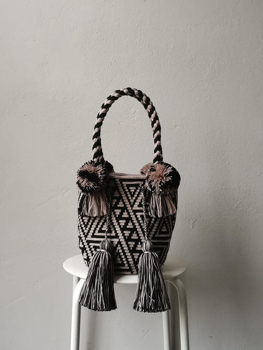 CLOSE OUT - Sac à main Tortora et mochila noir M